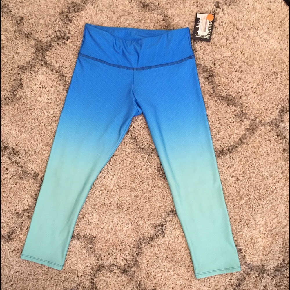NWOT Green and Blue Onzie workout legging